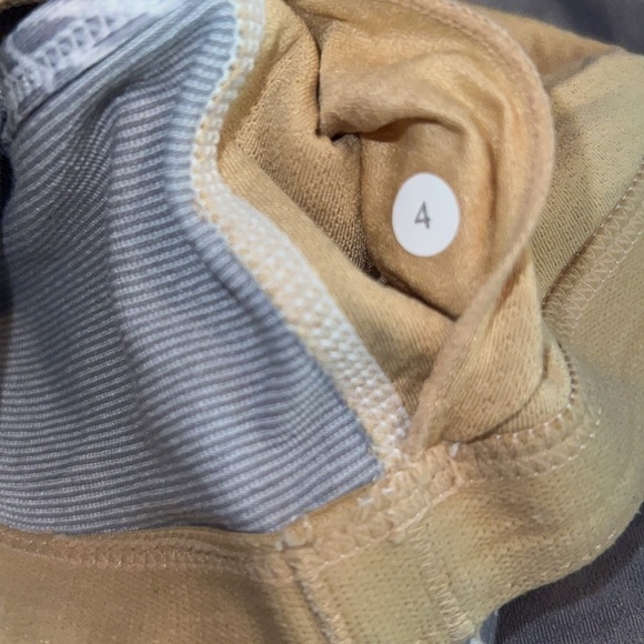 Lululemon No Limits Athletic‎ Tank Gray/Gray Stripes Size 4 - Picture 5 of 7